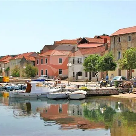 Karlo Apartman *