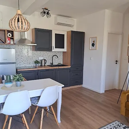Karlo Apartment